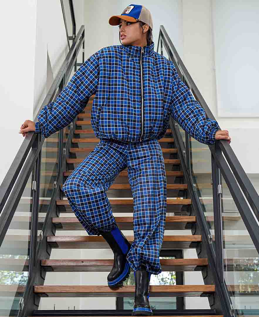 کاپشن طرحدار زنانه