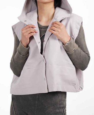 وست کلاه دار زنانه