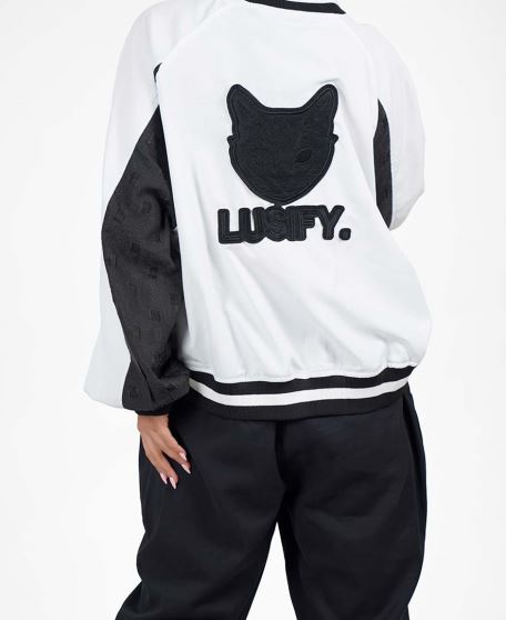 مانتو کوتاه زنانه